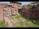 07356 ostia - regio iv - insula iii - domus delle colonne (iv,iii,1) - suedkorridor - suedwestende - raum nordoestl von raum (g) - bli ri.norden - 06-2024.jpg